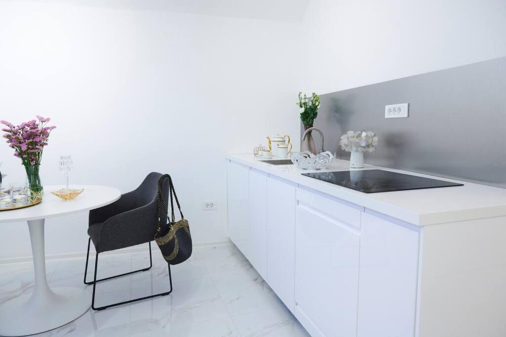 White Bliss Hideaway Apartment Ljubljana Luaran gambar